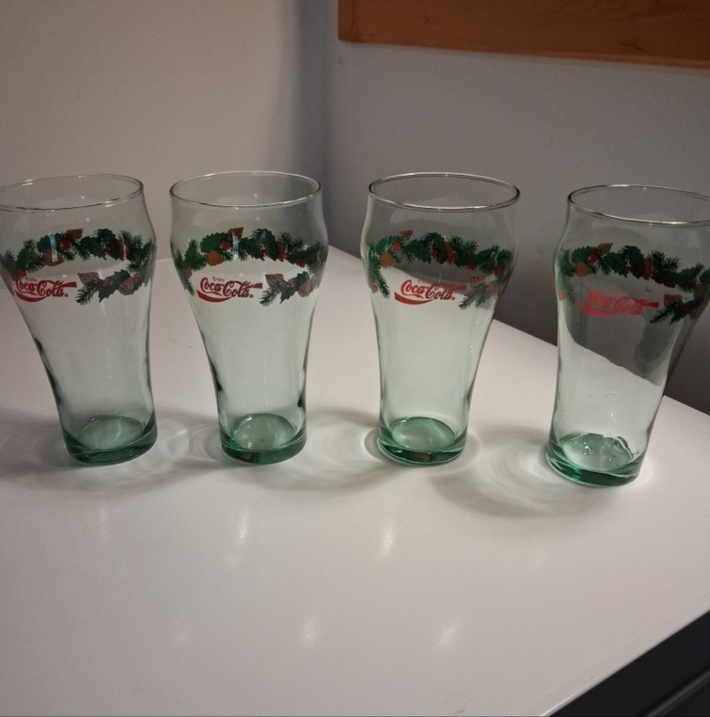 Coca-Cola Holiday Glass Set